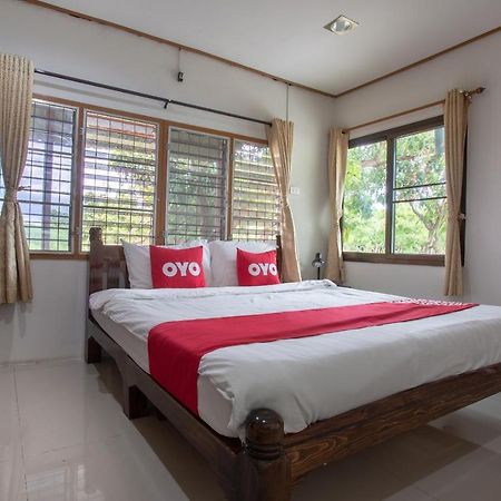 Oyo 909 Guiding Star Resort Chiang Mai Buitenkant foto