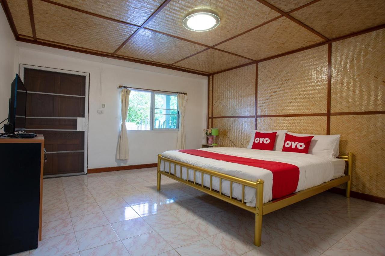 Oyo 909 Guiding Star Resort Chiang Mai Buitenkant foto