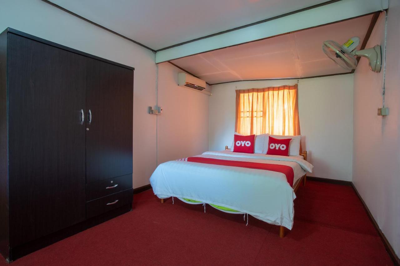 Oyo 909 Guiding Star Resort Chiang Mai Buitenkant foto