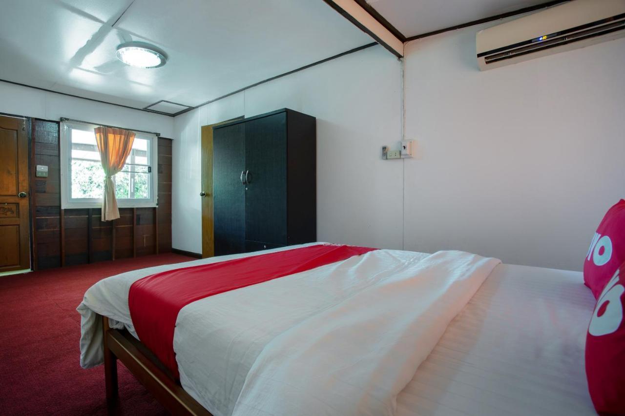 Oyo 909 Guiding Star Resort Chiang Mai Buitenkant foto