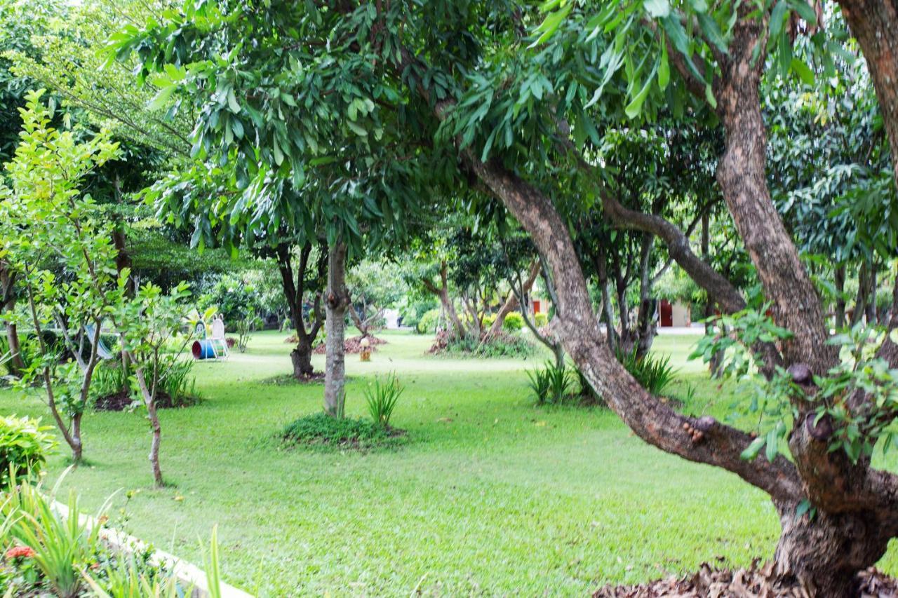 Oyo 909 Guiding Star Resort Chiang Mai Buitenkant foto