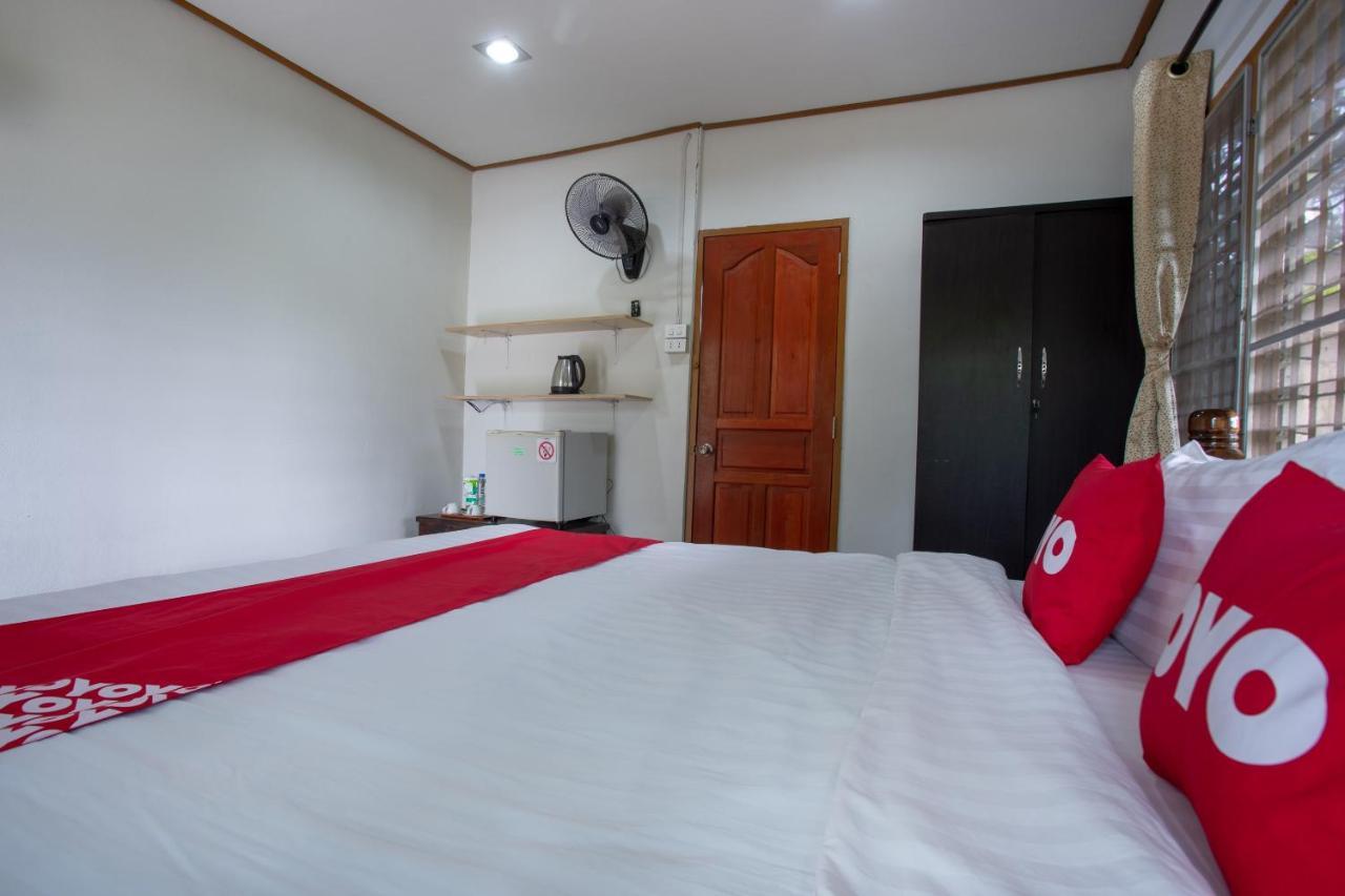 Oyo 909 Guiding Star Resort Chiang Mai Buitenkant foto