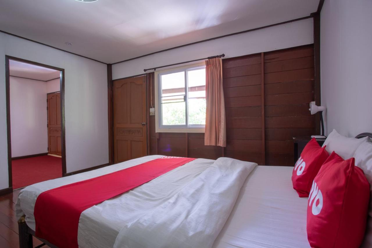 Oyo 909 Guiding Star Resort Chiang Mai Buitenkant foto
