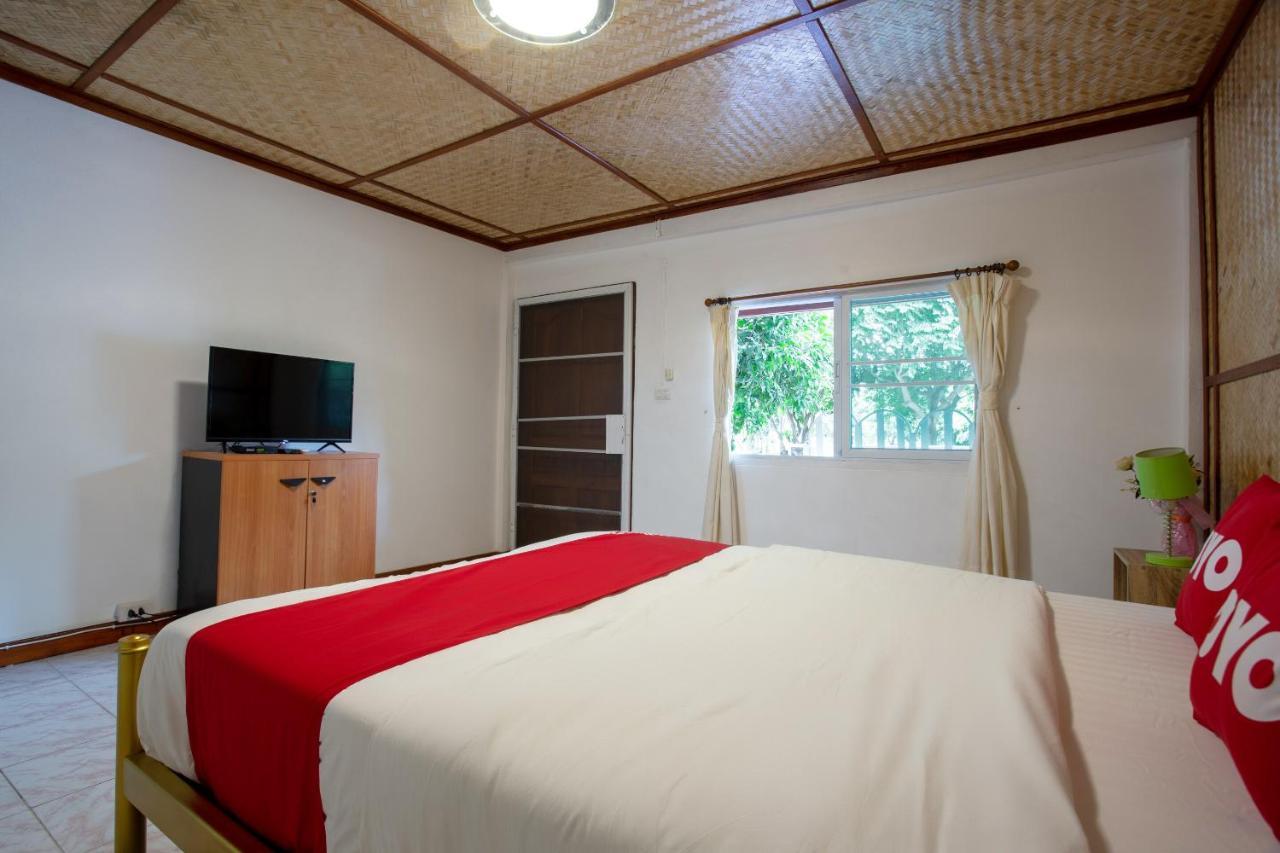 Oyo 909 Guiding Star Resort Chiang Mai Buitenkant foto