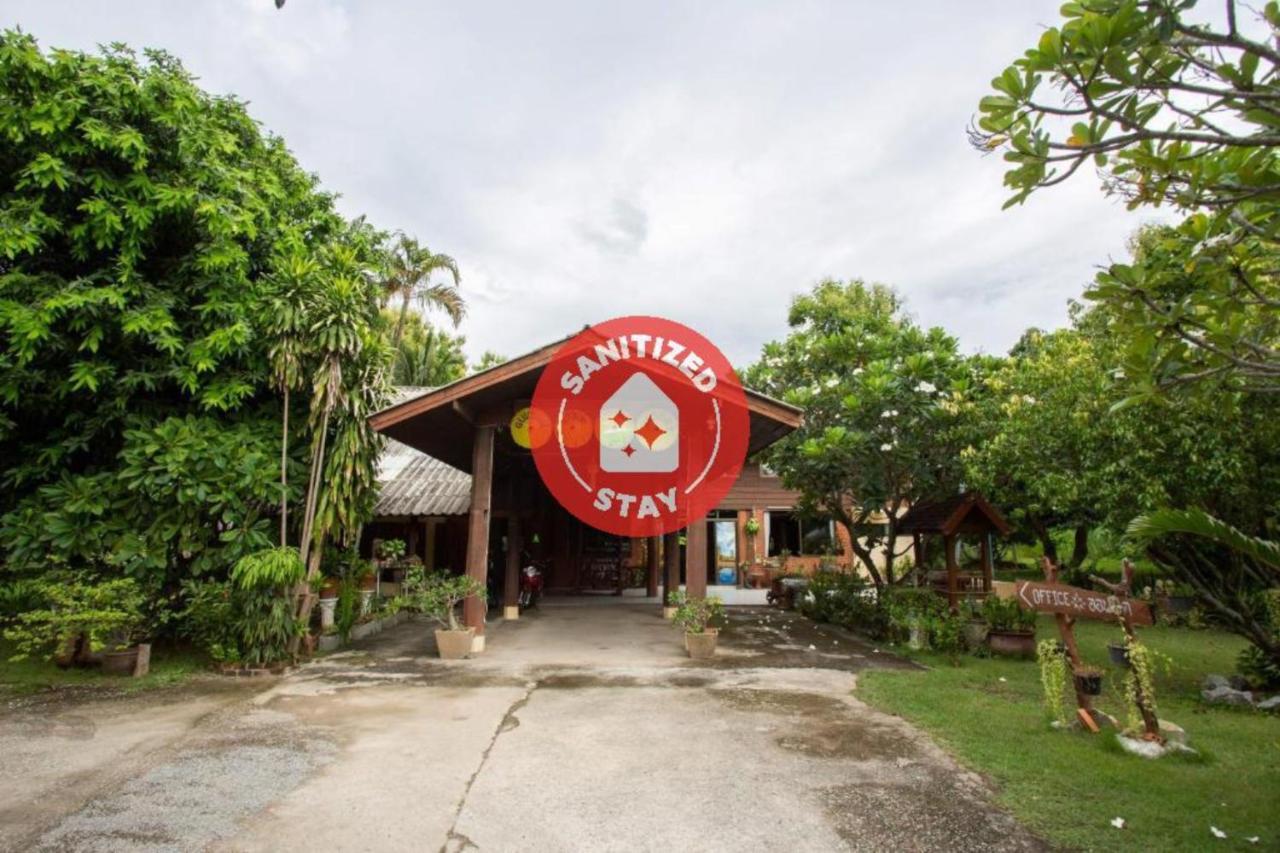 Oyo 909 Guiding Star Resort Chiang Mai Buitenkant foto
