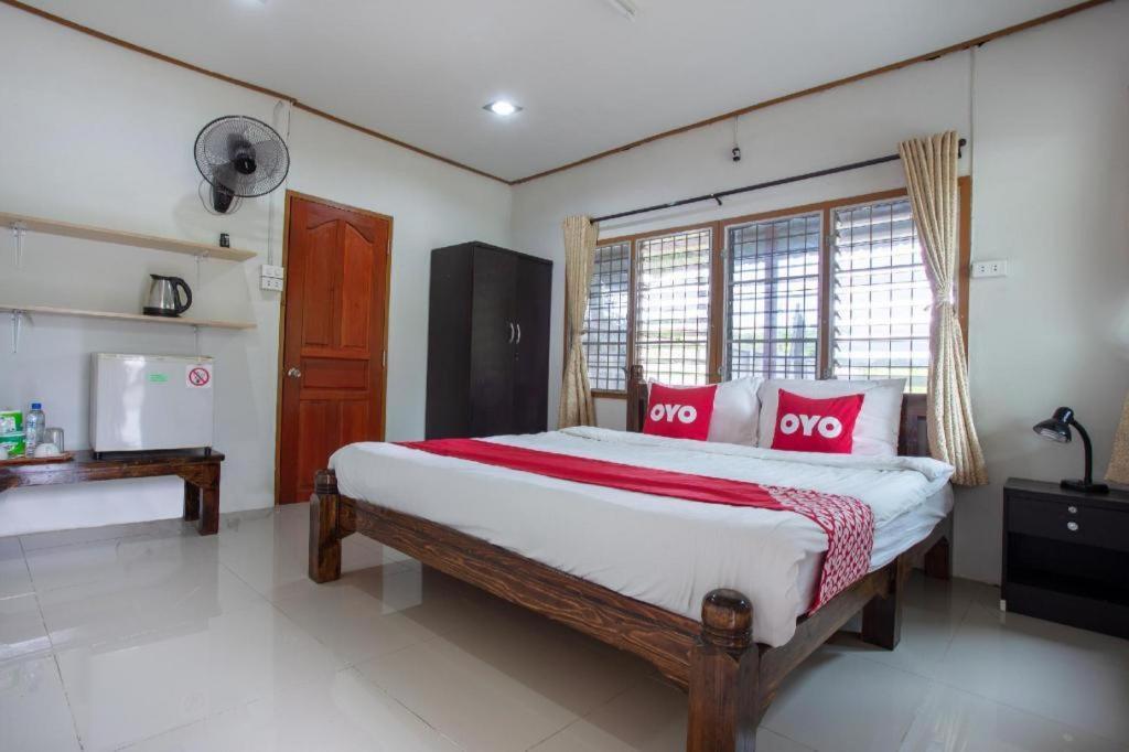 Oyo 909 Guiding Star Resort Chiang Mai Buitenkant foto