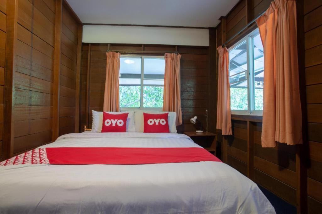 Oyo 909 Guiding Star Resort Chiang Mai Buitenkant foto