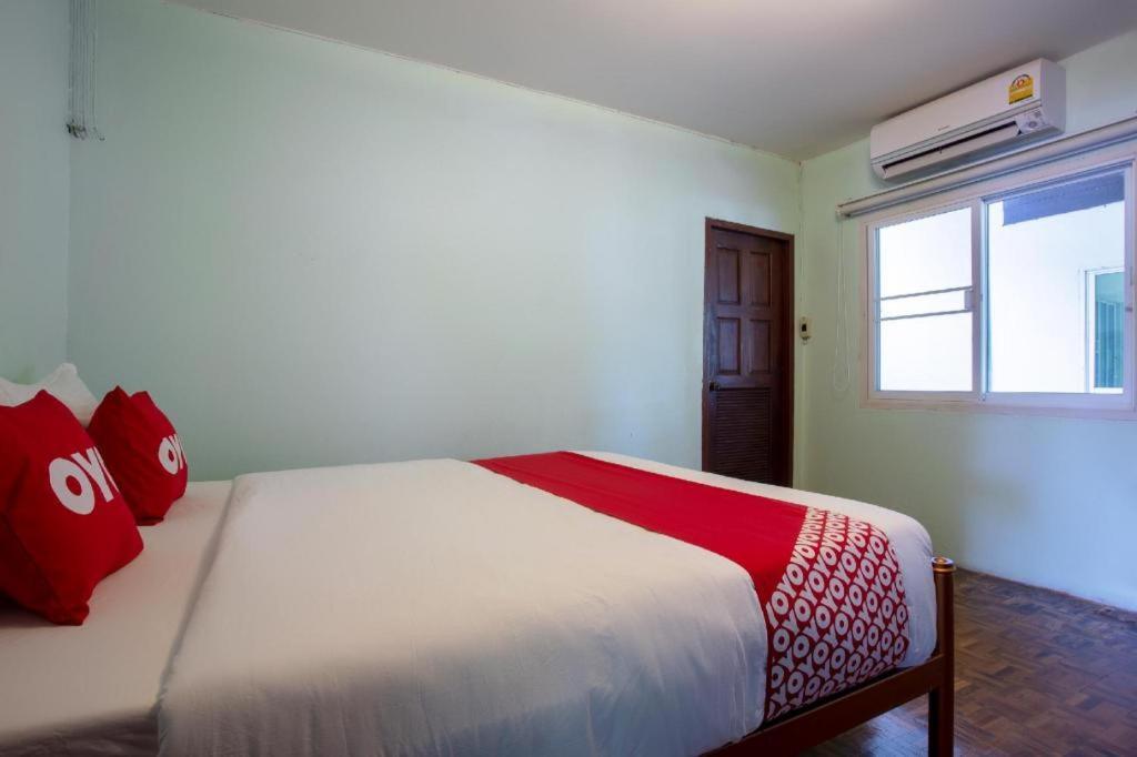 Oyo 909 Guiding Star Resort Chiang Mai Buitenkant foto