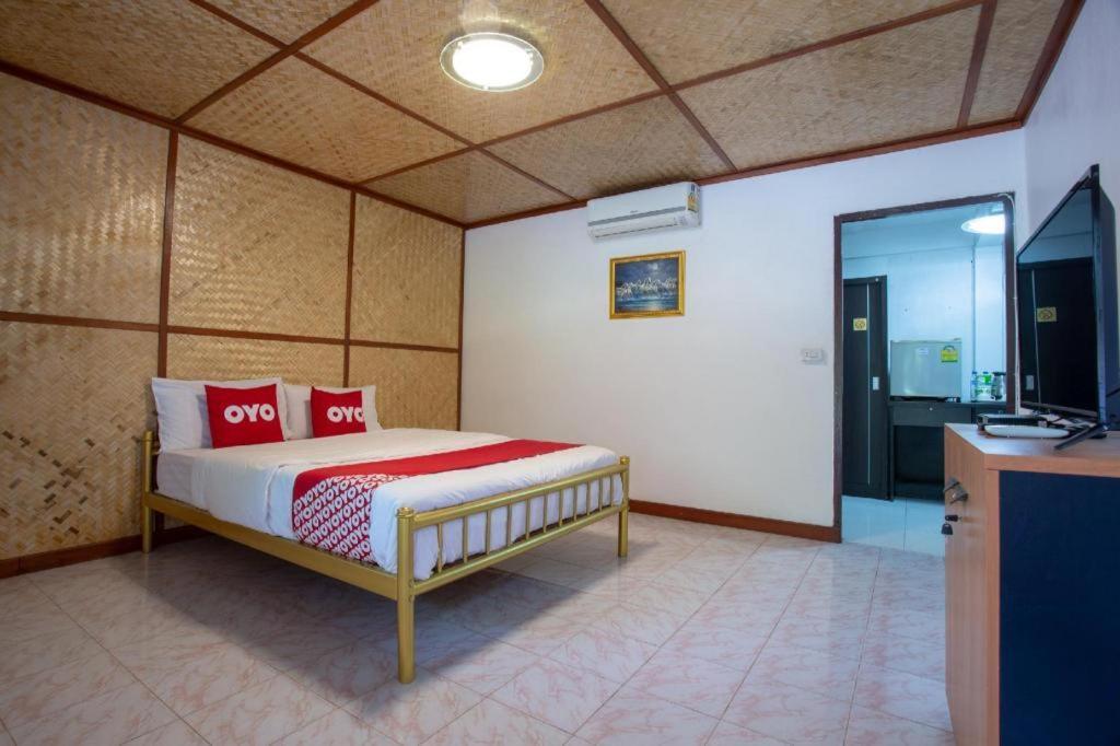 Oyo 909 Guiding Star Resort Chiang Mai Buitenkant foto