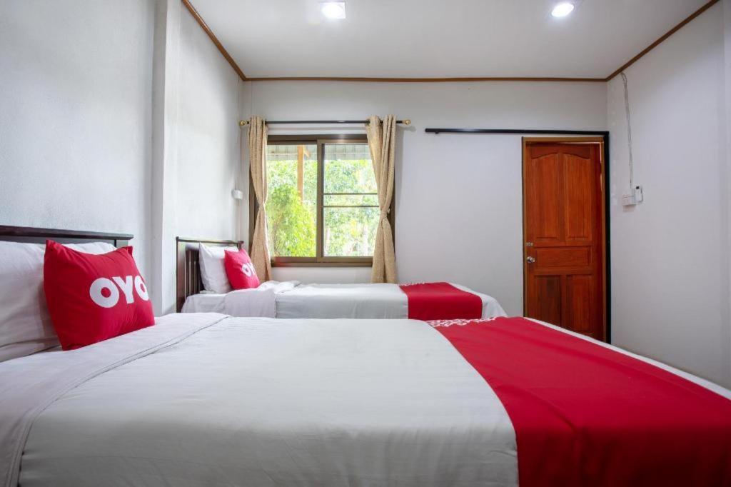 Oyo 909 Guiding Star Resort Chiang Mai Buitenkant foto