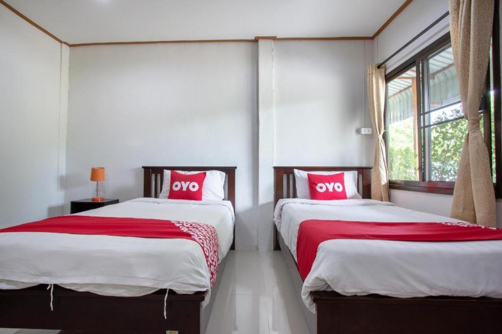Oyo 909 Guiding Star Resort Chiang Mai Buitenkant foto