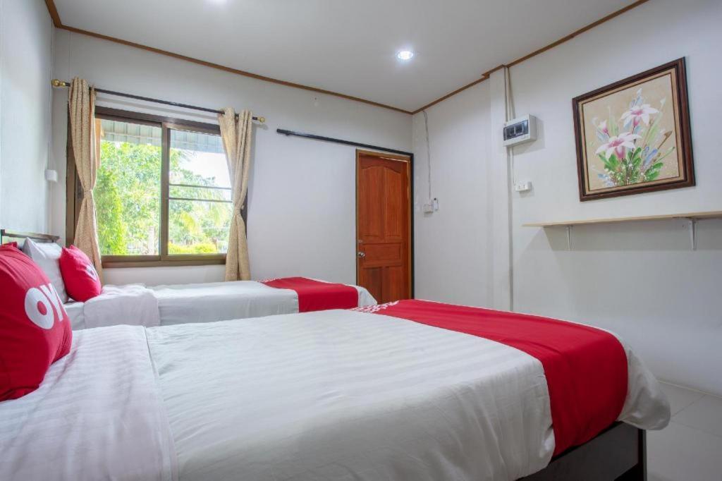 Oyo 909 Guiding Star Resort Chiang Mai Buitenkant foto
